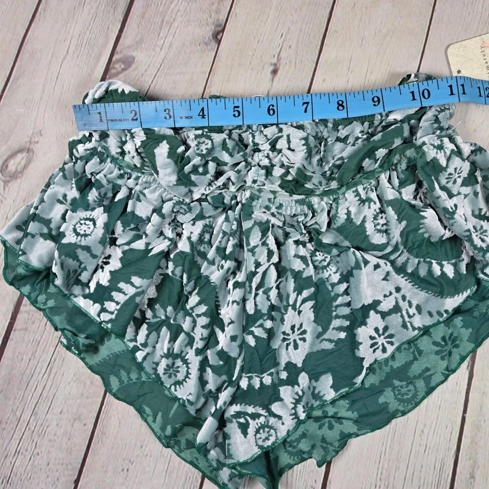 Free People Snow Angel Micro Combo Green Floral‎ Velvet Shorts XS OB2098978